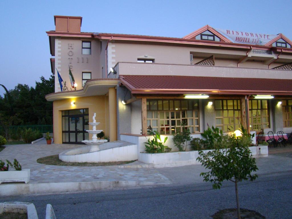 Hotel Ristorante111 Villapiana Kültér fotó